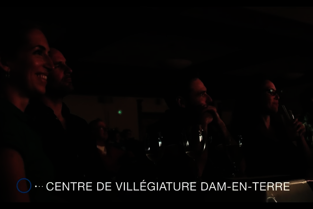 Phil découvre le Centre de villégiature de Dam-en-Terre